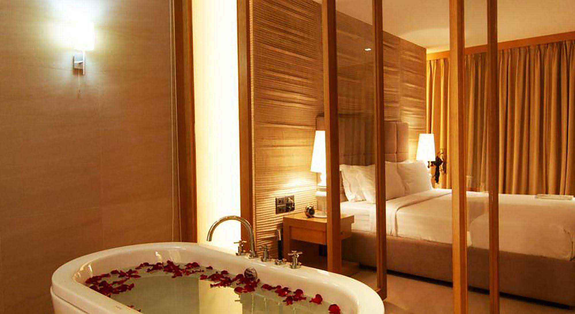 Dune Hua Hin Hotel Екстериор снимка